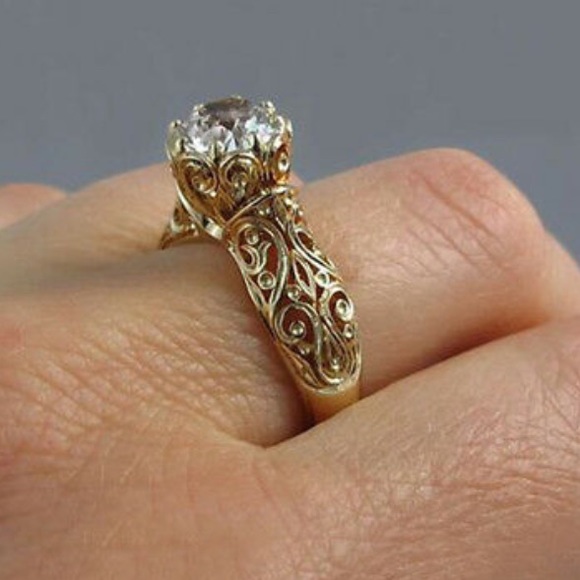 Restock❤️gorgeous flower design 18k gold plated ri - Picture 3 of 3